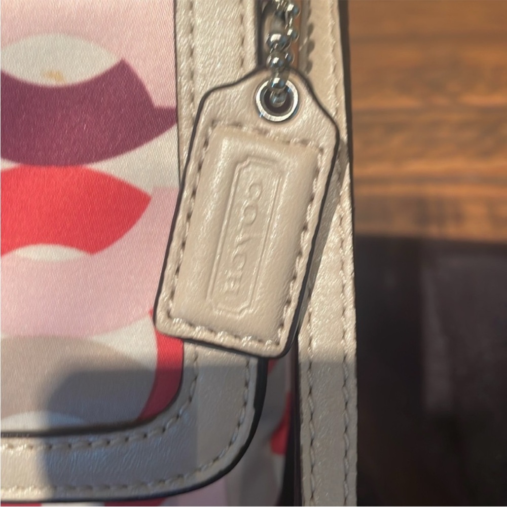 Coach Madison Op Art Sateen & Leather Crossbody EUC - Picture 3 of 8